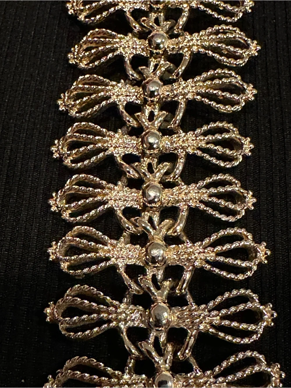 Vintage Signed Emmons Gleaming Bows Gold Tone Wide Panel Link Bracelet